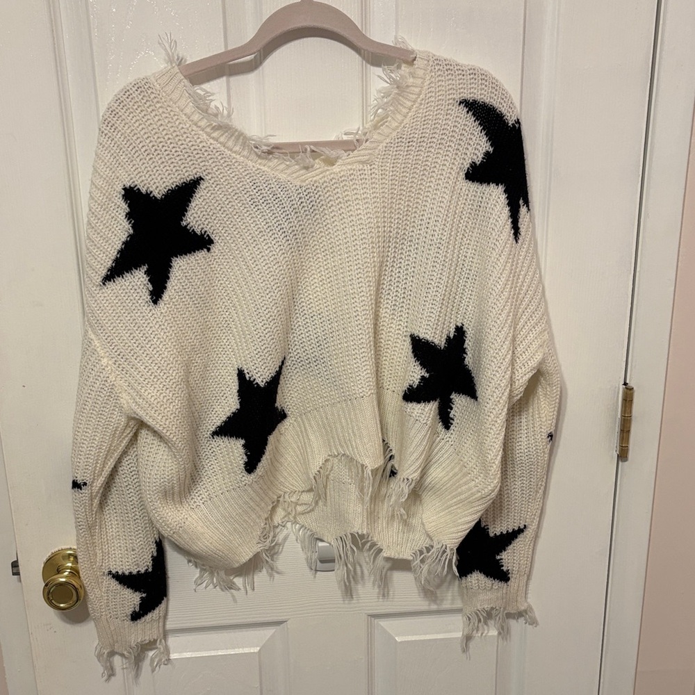Polly & Esther Cream V-Neck Sweater with Black Star Pattern